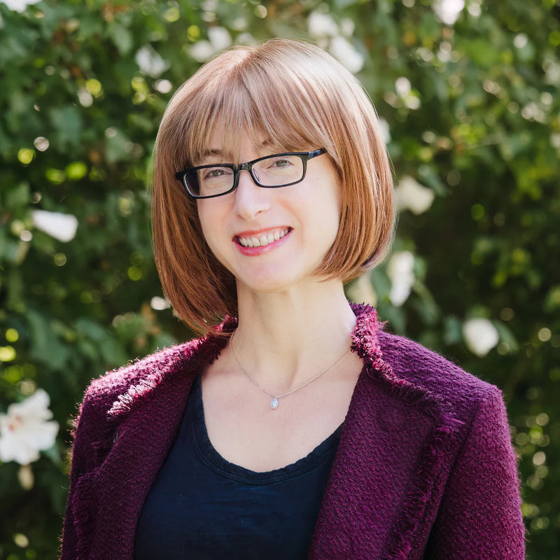 Freida McFadden Re-ups with Sourcebooks